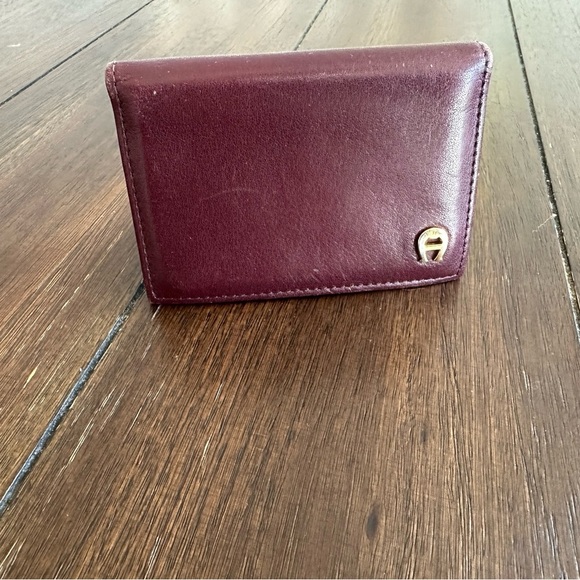 Vintage Etienne Aigner bi fold wallet - Picture 11 of 12